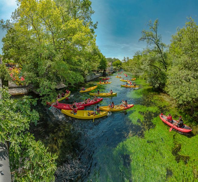 Kanufahren auf dem Fluss La Sorgue, Saumane-de-Vaucluse, Frankreich von Rene van der Meer