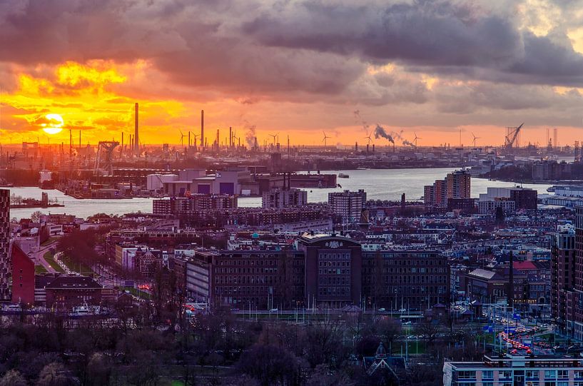 Sonnenuntergang in Rotterdam von Frans Blok - Fotos, Kunst und weitere Wanddekoration