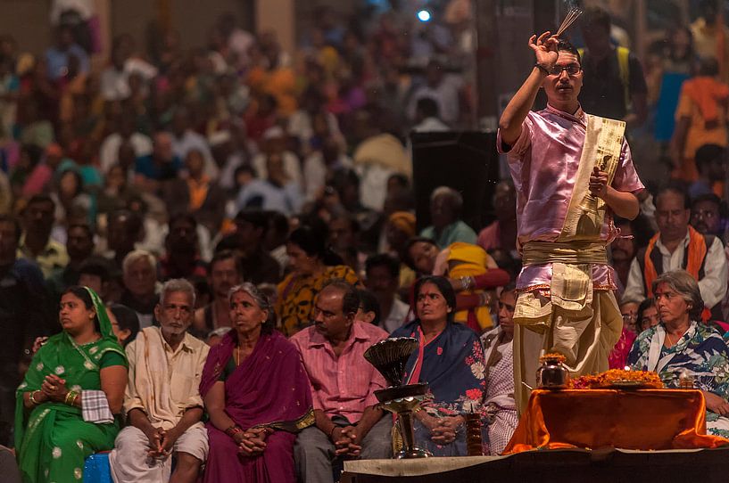 India: Aarti ceremonie (Varanasi) von Maarten Verhees