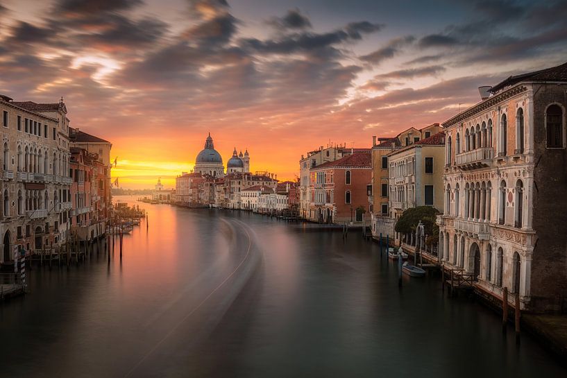 Lever de soleil à Venise par Costas Ganasos