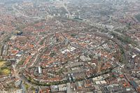 Vue aérienne d'Amersfoort avec la tour Lieve vrouwe.