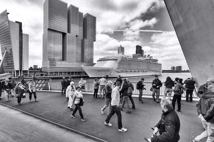 Invasion of the tourists par Marcel Moonen @ MMC Artworks