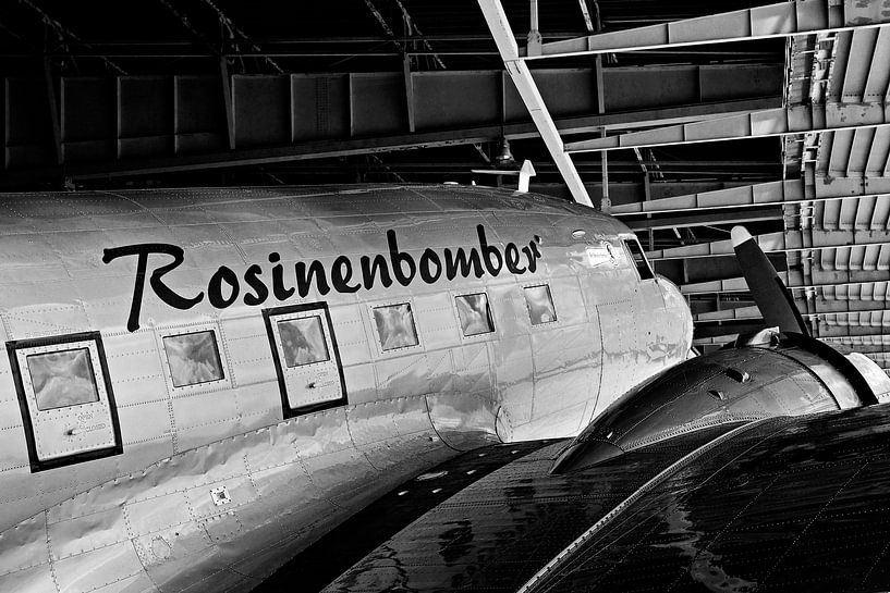 Raisin bomber in Berlin-Tempelhof by Frank Herrmann