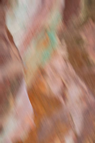 Jouer avec les couleurs marron et rouge par didier de borle