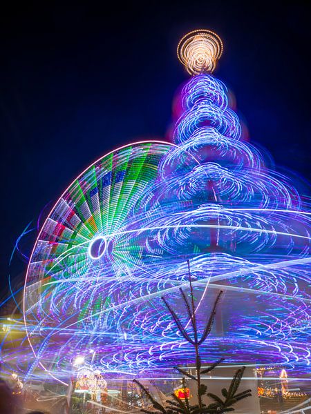 Magdeburg - Weihnachtsmarkt neben dem Rathaus von t.ART