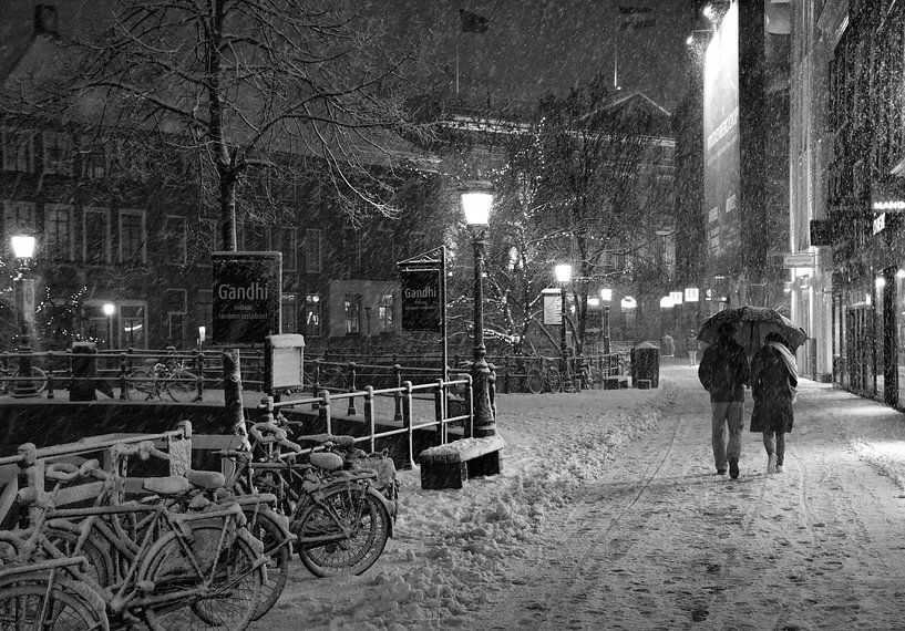 Romantisch koppel in de sneeuw in Utrecht von Jacco en Céline