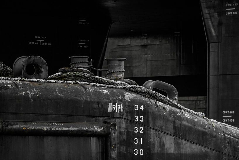 Die Rümpfe der Schiffe als Kunst im Hafen. von scheepskijkerhavenfotografie