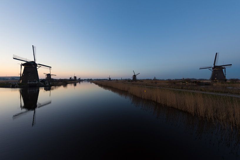 Kinderdijk bij Nacht by Brian Morgan