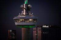 Gros plan sur l'Euromast en couleur