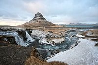 Volcan Kirkjufell en Islande au crépuscule