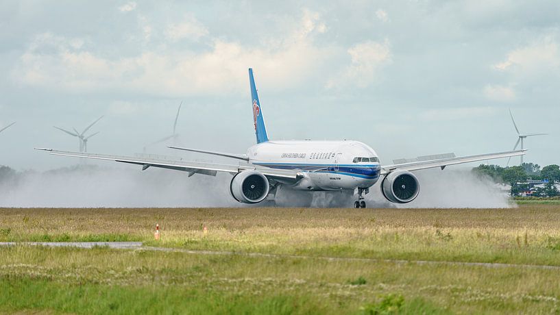 China Southern Cargo Boeing 777 Frachtflugzeug. von Jaap van den Berg