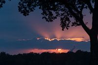 Magnifique coucher de soleil dans la campagne de Drenthe