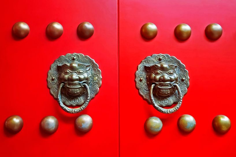 Porte rouge chinoise classique par Chi
