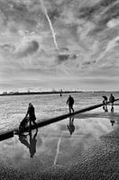 Crochet de Hollande, marche sur la jetée noir et blanc