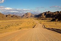 Wege ins Weite – Auf dem Huib-Hochplateau in Namibia