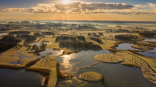 Lever de soleil sur un paysage de polders en Hollande du Nord sur Menno Schaefer