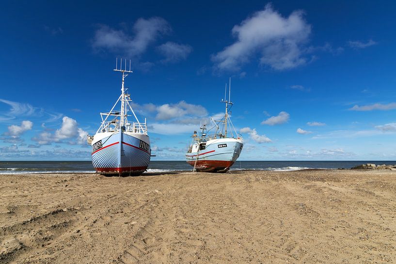 Bateaux de pêche sur la plage par Connie de Graaf