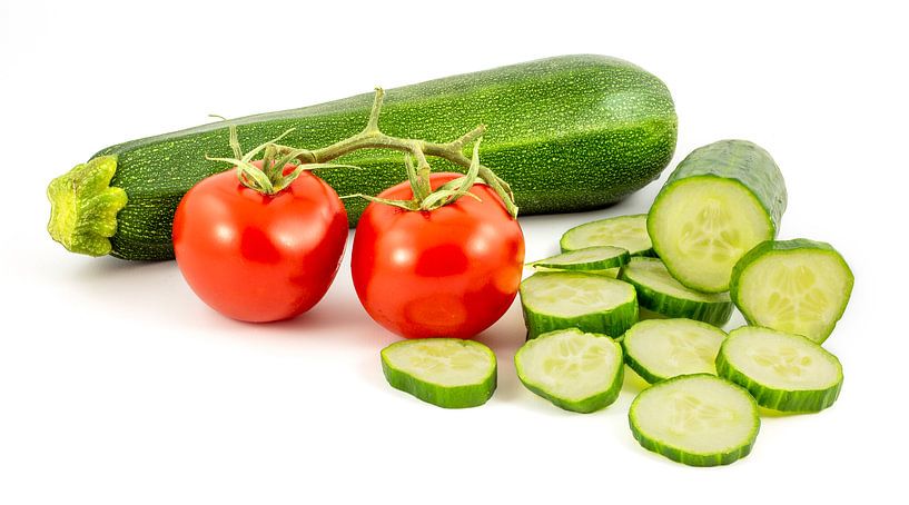 Gemüse isoliert auf weißem Hintergrund von Carola Schellekens