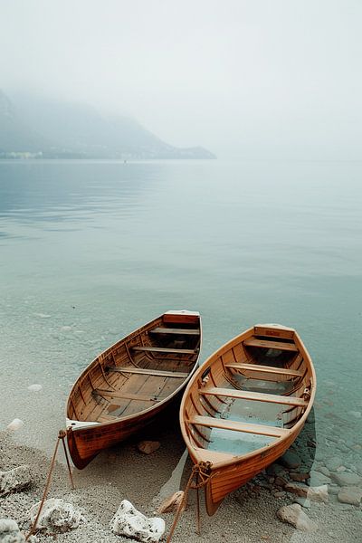 Vues bleues azur des bateaux en Istrie par Karina Brouwer