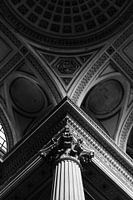 Photo de détail du dôme et du chapiteau du Panthéon | Paris