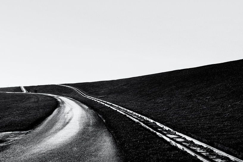 Lorenschienen am Deich von Heiko Westphalen