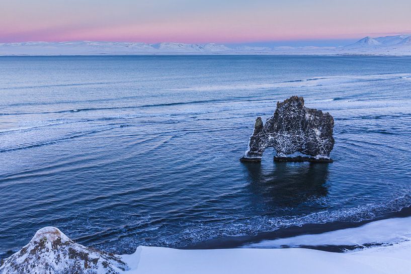 The Drinking Dragon by Frits Hendriks