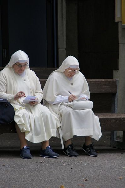 Nonnetjes met sneakers von Paula de Wit