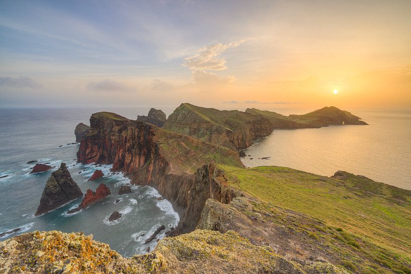 Madeira Ponta de São Lourenço bei Sonnenaufgang von Michael Valjak