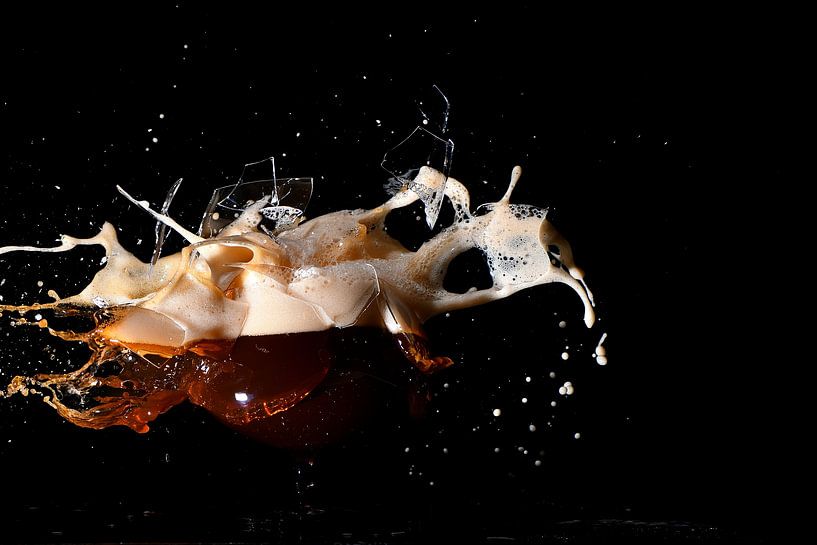 High speed photography beer glass by Truus Hagen