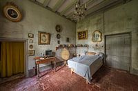 Elegant bedroom in French style - Urbex