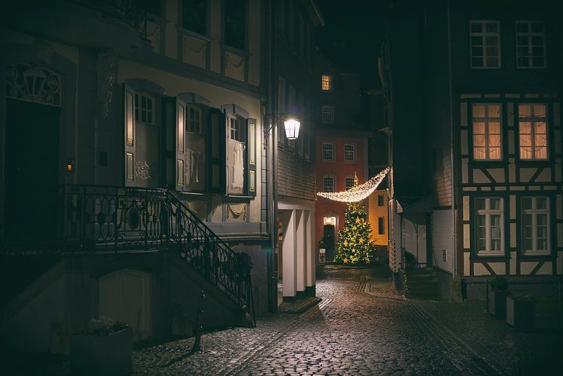 Monschau in Christmasspirit. by Eus Driessen