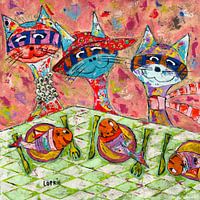 Abendessen für drei Katzen und 3 Fische