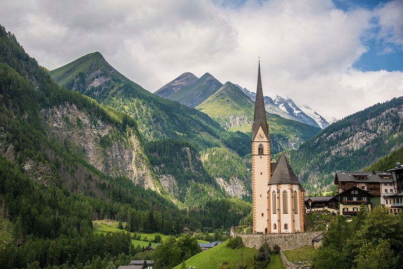 Sacred among the mountains by Beeldspraak