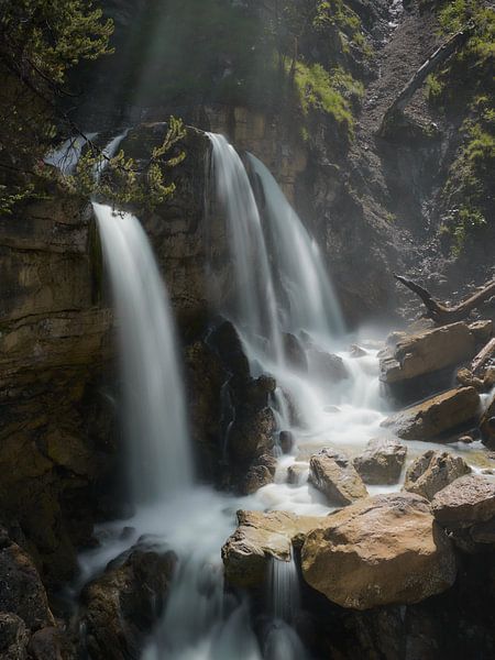 Kuhfluchtwasserfall im Sonnenlicht 1 von Max Schiefele