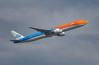 KLM Boeing 777-300 Orange pride take off schiphol amsterdam