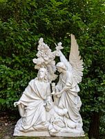 Jésus et l'ange, statues religieuses à Brive-la-Gaillarde en France