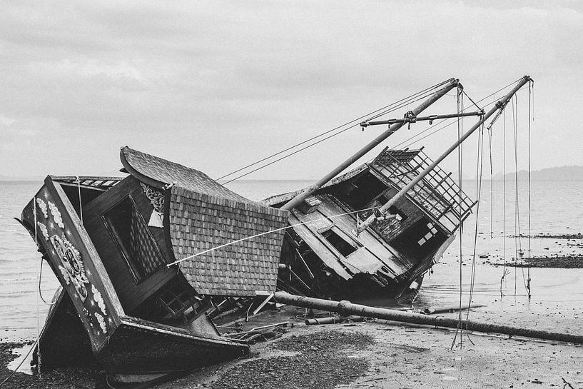 The Icon of Old Town: The Famous Boat of Koh Lanta by Ken Tempelers