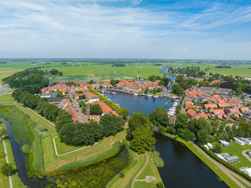 Blokzijl Luftaufnahme im Sommer in den Niederlanden von Sjoerd van der Wal Fotografie