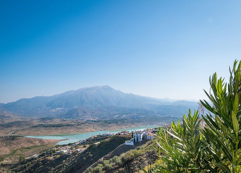 Wunderschöne Aussicht von Viñuela von Alice's Pictures