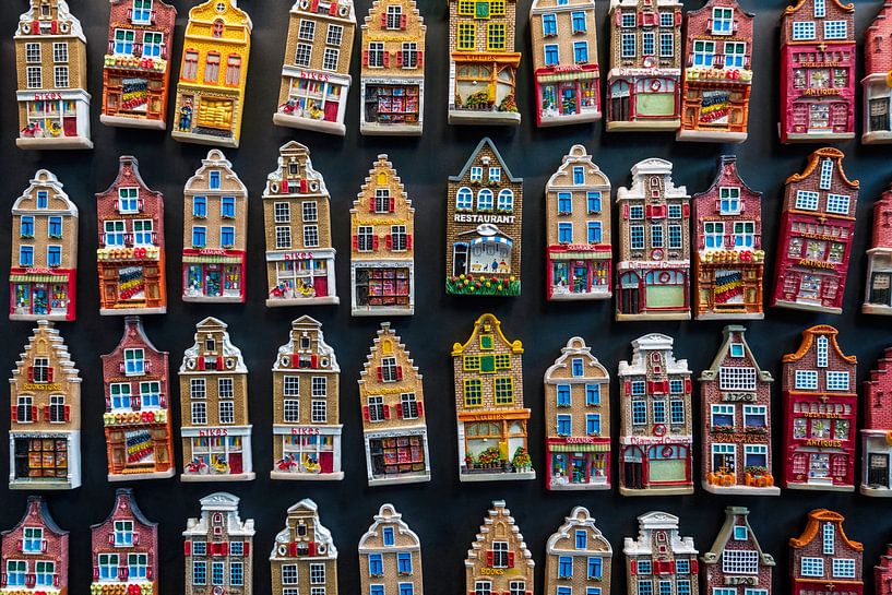 Souvenir houses by Evert Jan Luchies