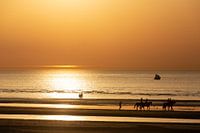 Een rustige avond bij zonsondergang