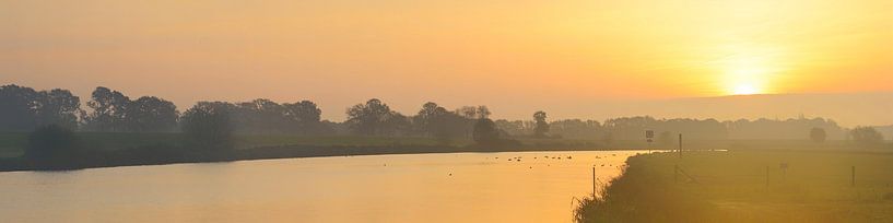 Sonnenaufgang über dem Fluss Vecht von Sjoerd van der Wal Fotografie