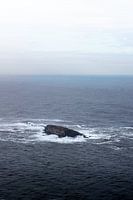 Le rocher dans l'océan