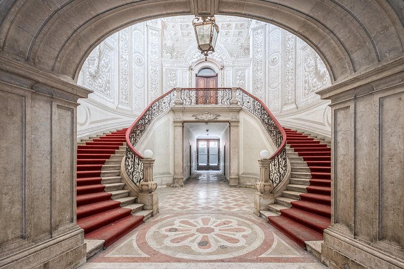 Lost Places - Portails d'entrée avec escalier par Gentleman of Decay