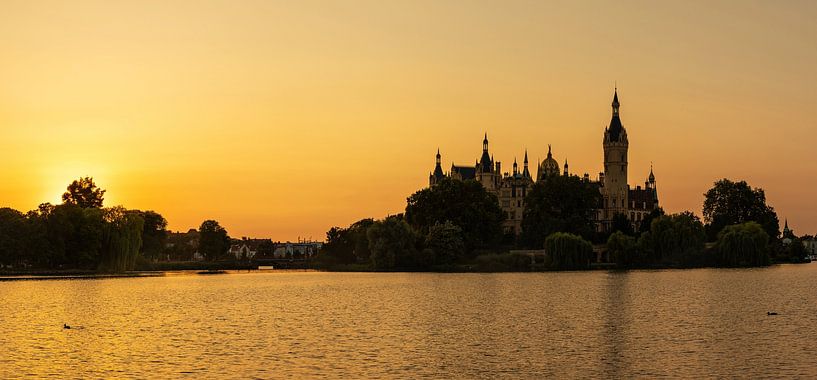 Schwerin panorama sunset by Frank Herrmann
