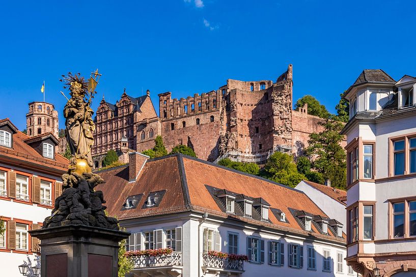 Kornmarkt und das Heidelberger Schloss in Heidelberg von Werner Dieterich