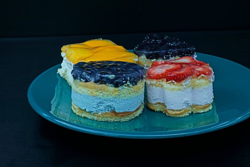 Obsttörtchen mit Joghurtcreme, Bisquit und frischen Früchten von Babetts Bildergalerie