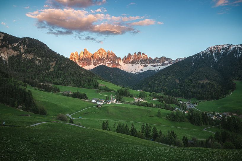 Dolomites sunset in San Magdalena by Jean Claude Castor