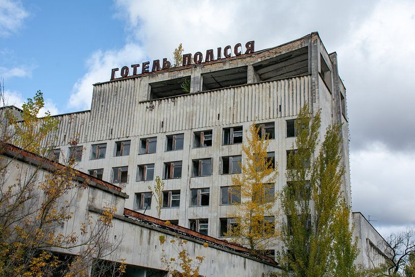 Pripyat hotel by Tim Vlielander