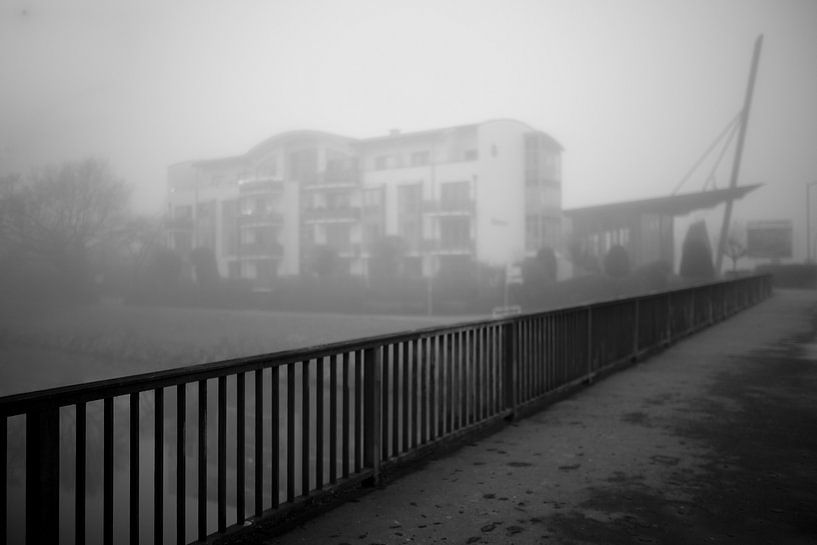 Bünde in fog VI View of BMW dealership by Momentaufnahme | Marius Ahlers
